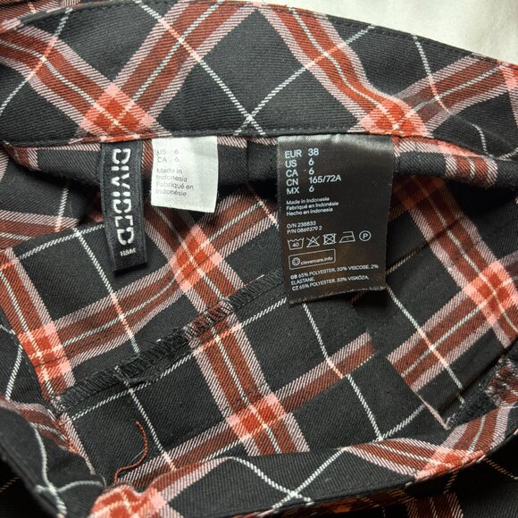 H&M Red/Black Pleated Plaid Skirt, Size 6, Preppy, 90s, Y2K - Picture 6 of 7